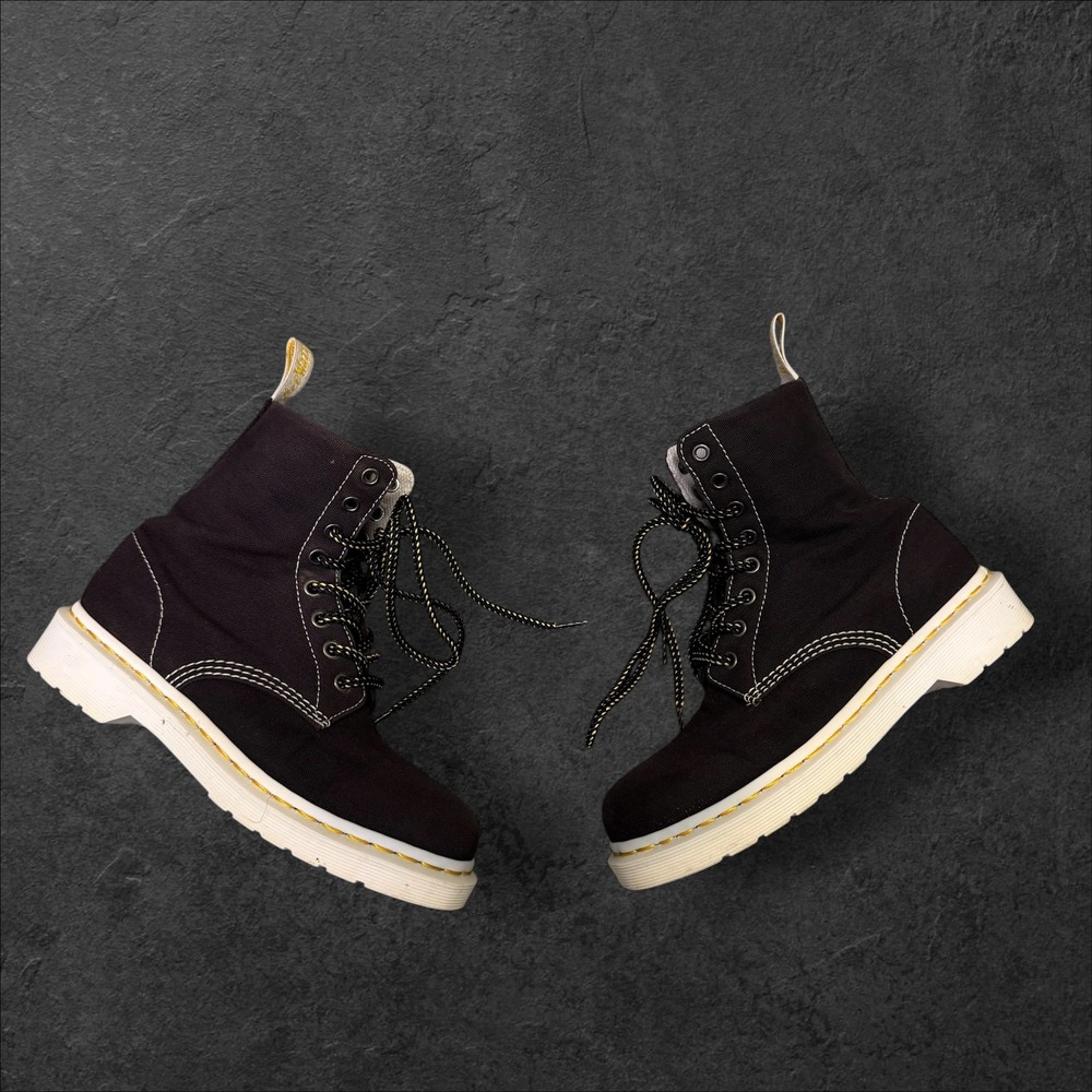 Dr. Martens Page Black Canvas 8 Eyelet Boots White‎ Sole Womens 7 AW004